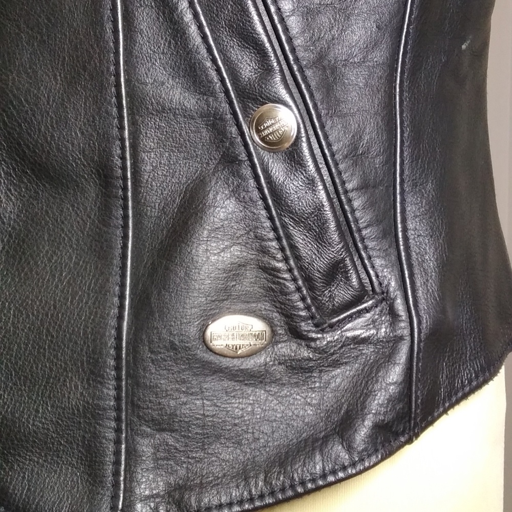 Harley Davidson Women's Leather Vest - Picture 4 of 12